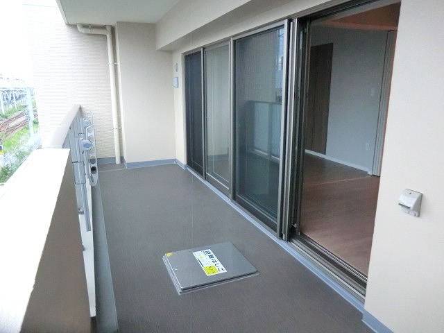 20/30 バルコニー