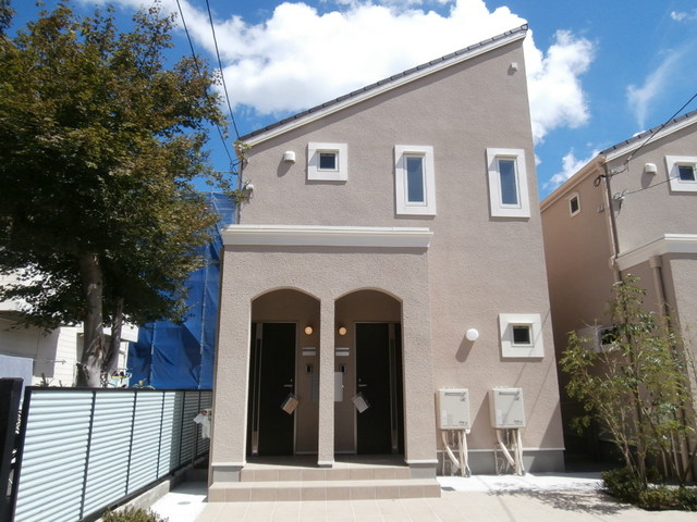 28/30 エントランス