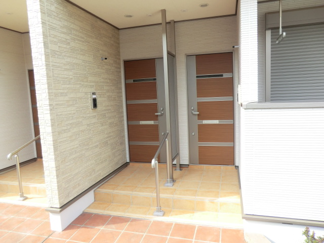 21/28 エントランス