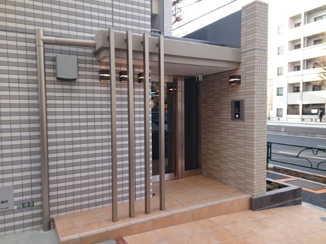 14/21 エントランス