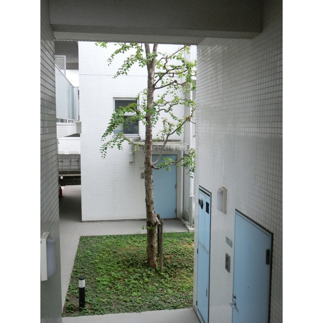 2/3 エントランス
