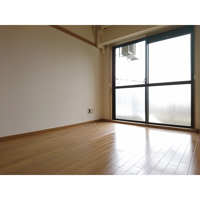 5/5 エントランス