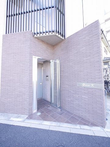 14/20 エントランス