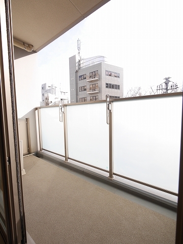 17/27 バルコニー