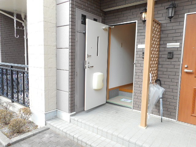 14/15 エントランス