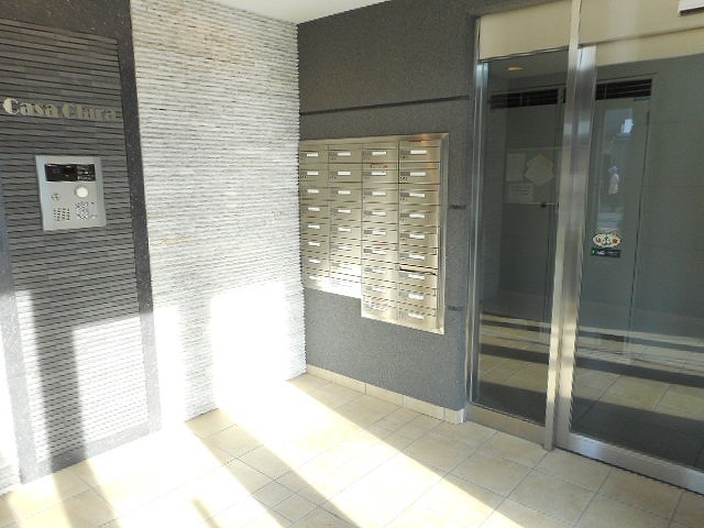 25/30 エントランス