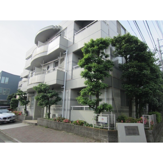 13/14 エントランス