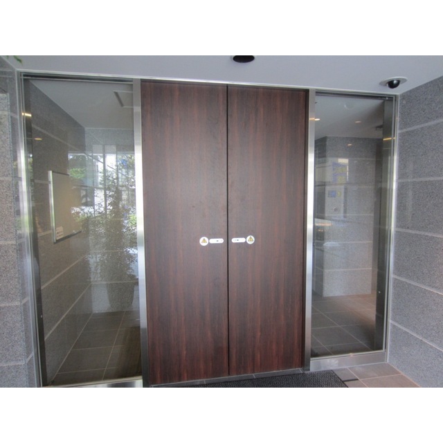 15/17 エントランス