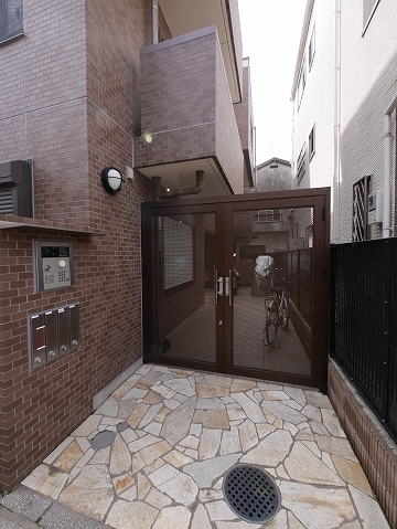 17/25 エントランス