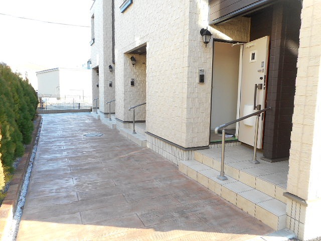 14/22 エントランス