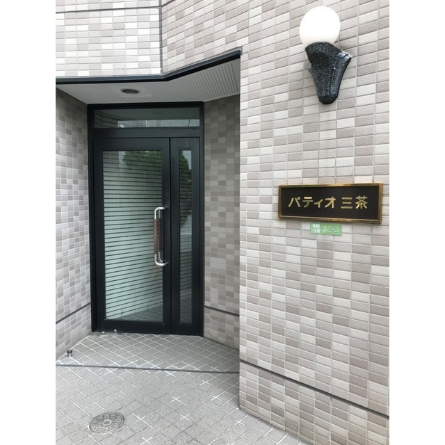 16/26 エントランス