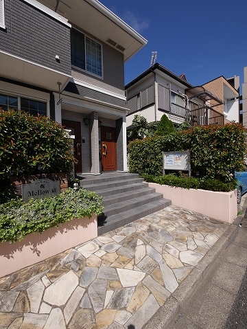 14/20 エントランス