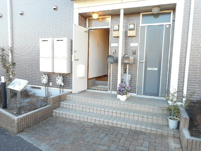 21/30 エントランス