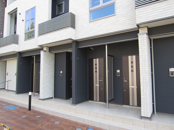 16/26 エントランス