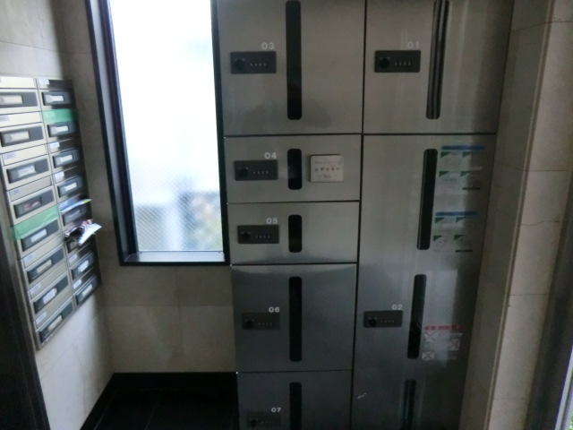 16/18 エントランス