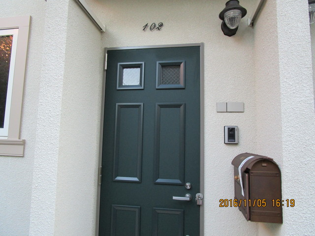 18/27 エントランス