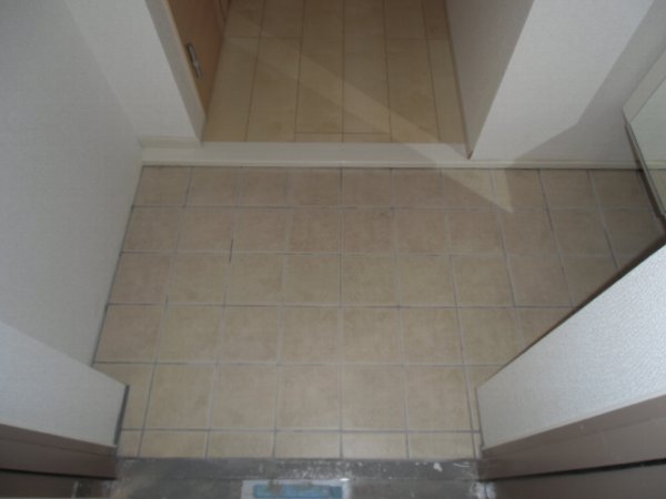 22/30 エントランス