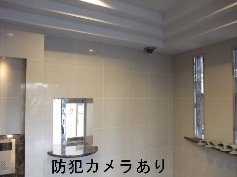 16/23 エントランス