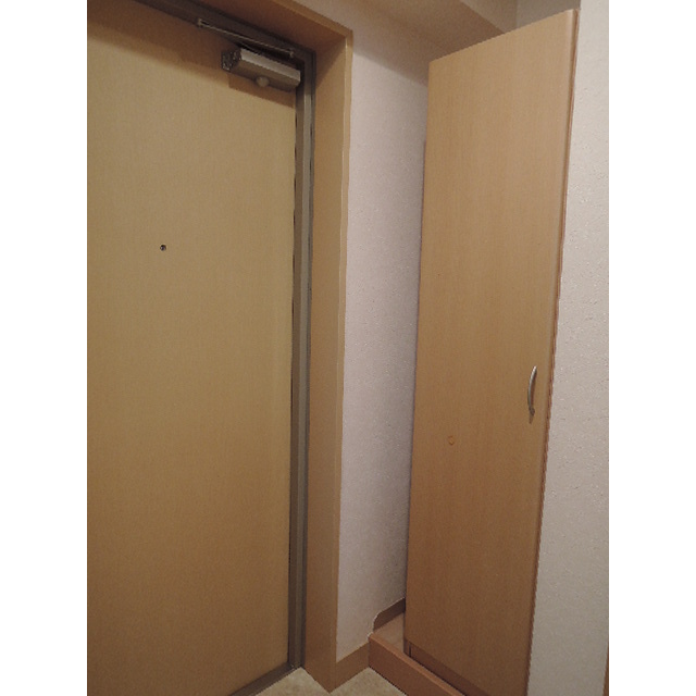 2/2 エントランス