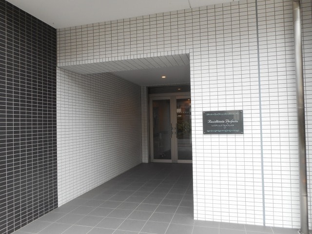 14/18 エントランス