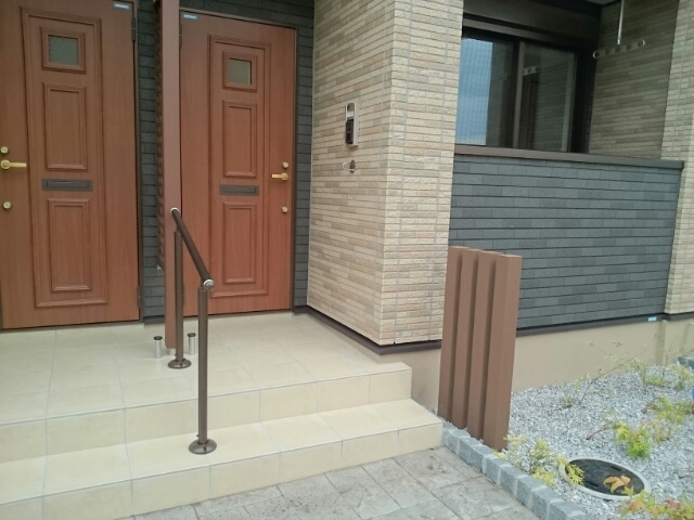 14/22 エントランス