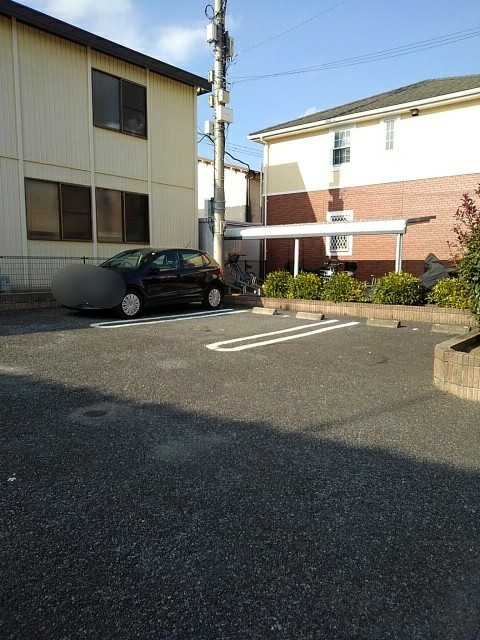 14/23 駐車場