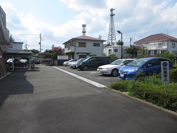 15/23 駐車場