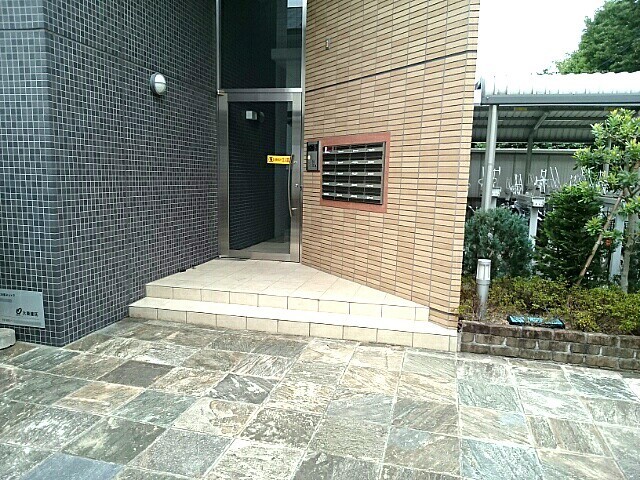 17/28 エントランス