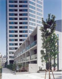 20/26 エントランス