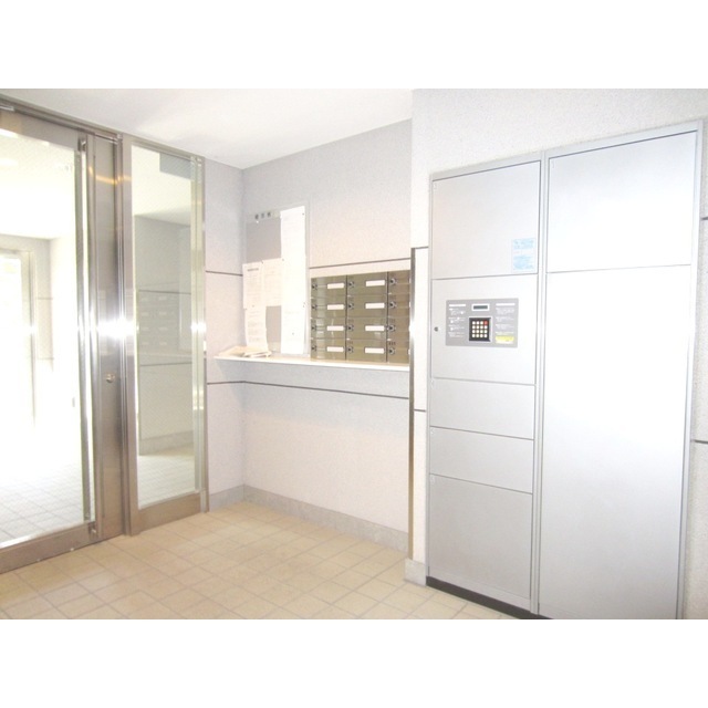 13/23 エントランス