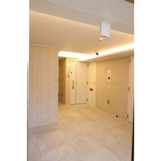 2/2 エントランス