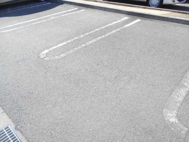 22/28 駐車場