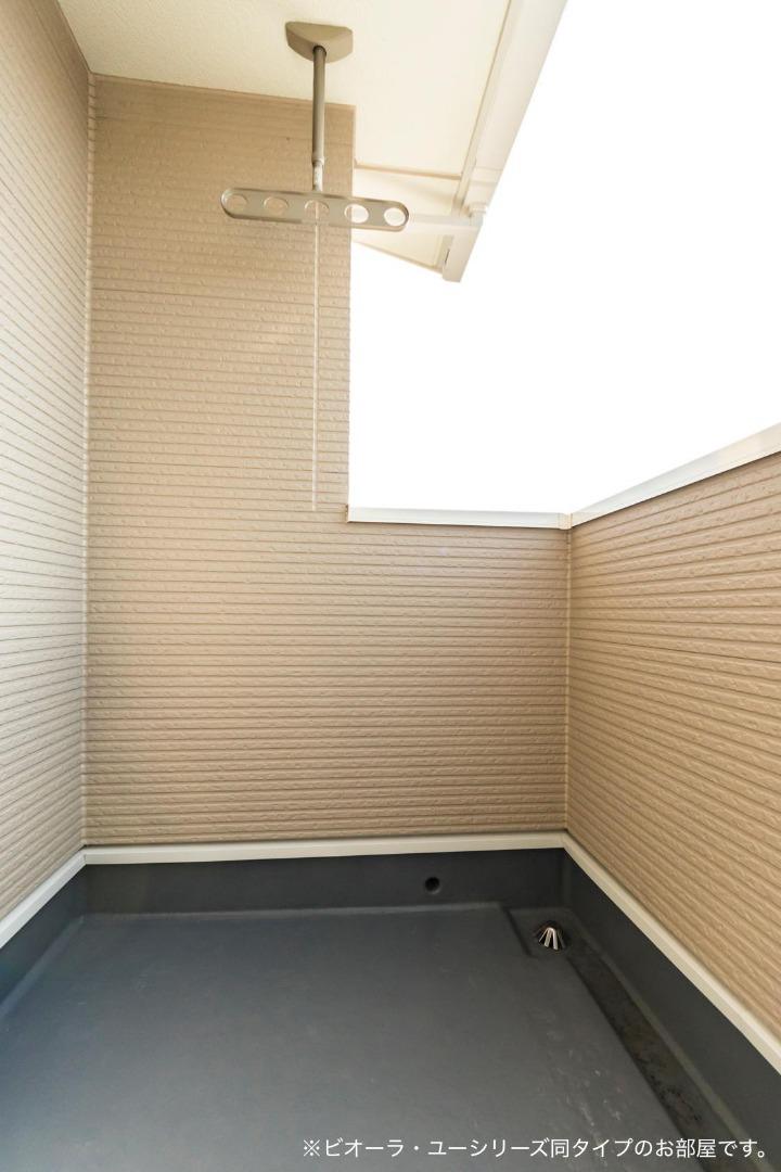 13/22 エントランス