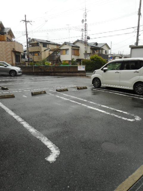 13/19 エントランス