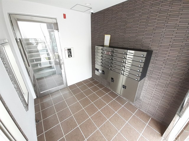 14/20 エントランス