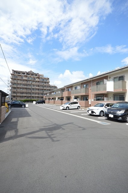 14/20 駐車場