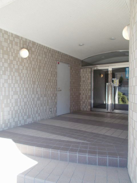 14/20 エントランス