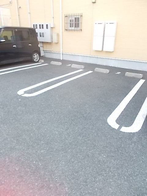 22/28 駐車場