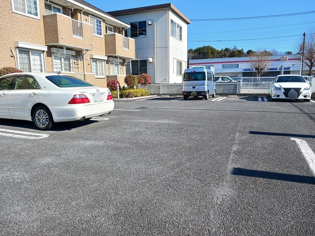 28/30 駐車場