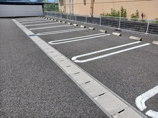 14/20 駐車場