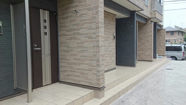 13/20 エントランス