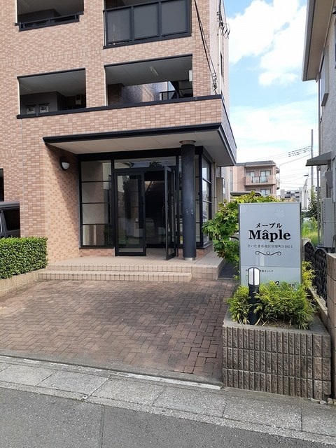 17/23 エントランス