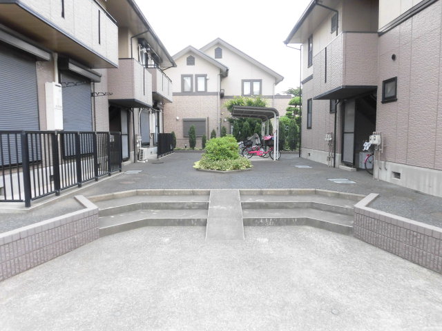 21/30 エントランス