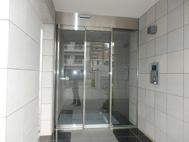 22/30 エントランス