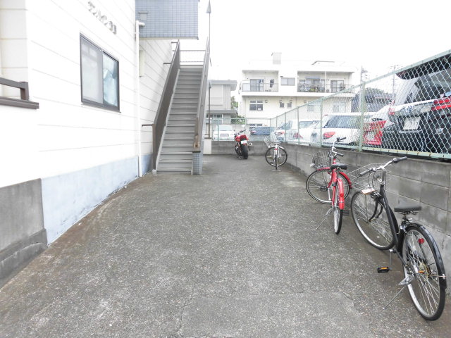 3/4 エントランス