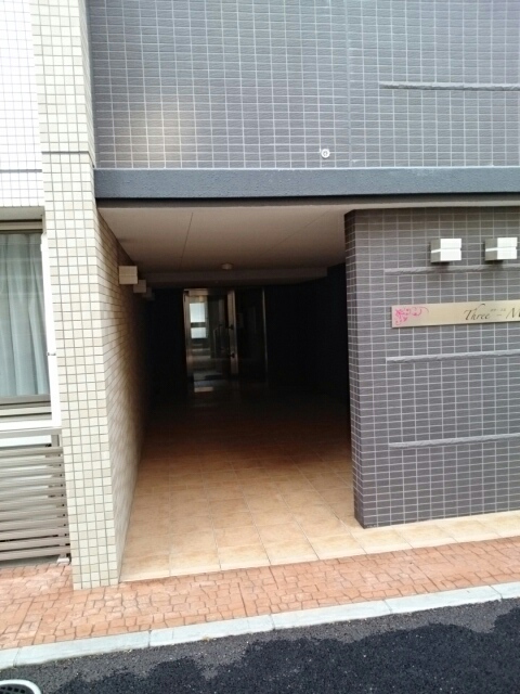 13/20 エントランス