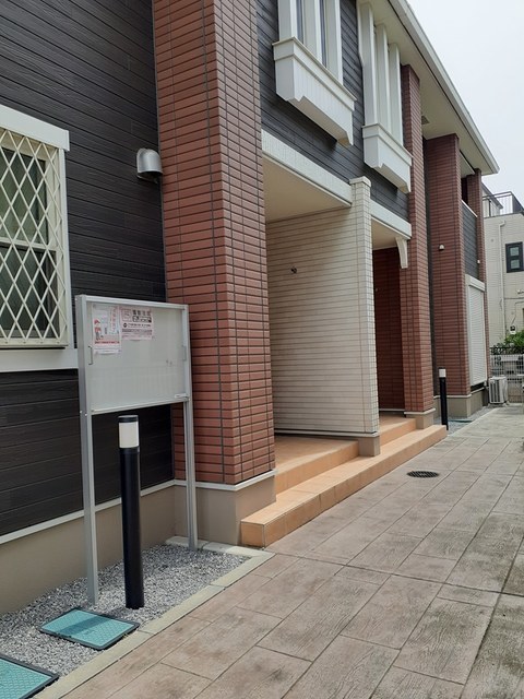 14/20 エントランス