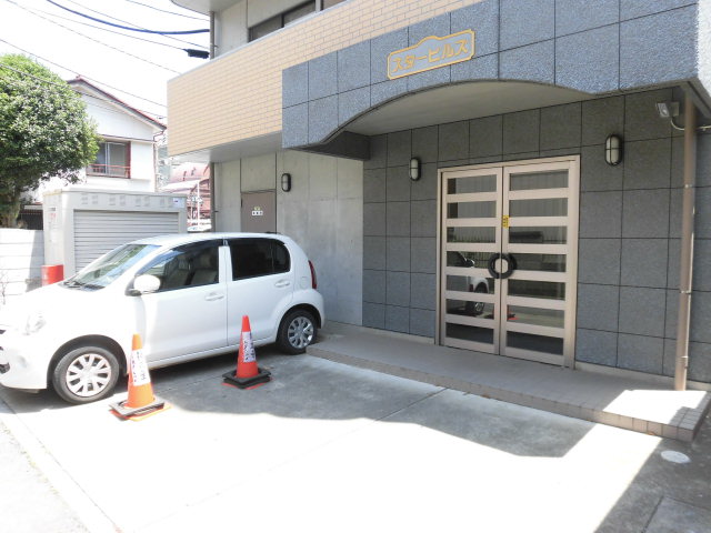 22/25 エントランス