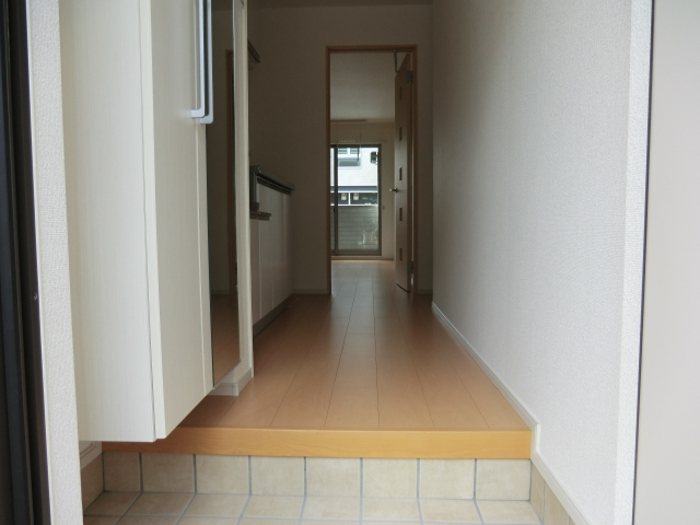 21/27 エントランス