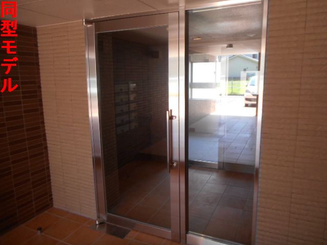 20/28 エントランス